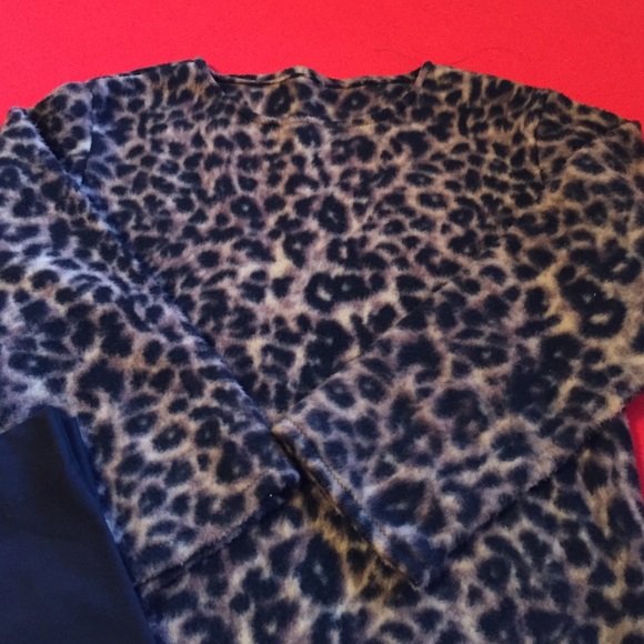 Animal Print Fleece - Picture 2 of 2