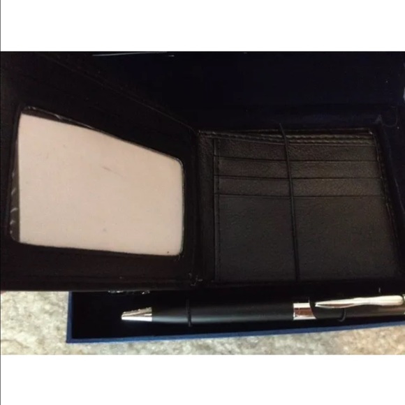 🌝SALE NWT- Watch, Wallet and pen Gift Set - Picture 3 of 4