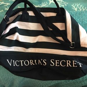 I am selling a Victoria Secret duffle bag