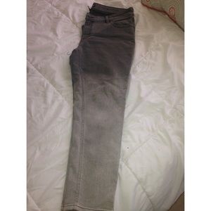 Super cute ombré jeans!
