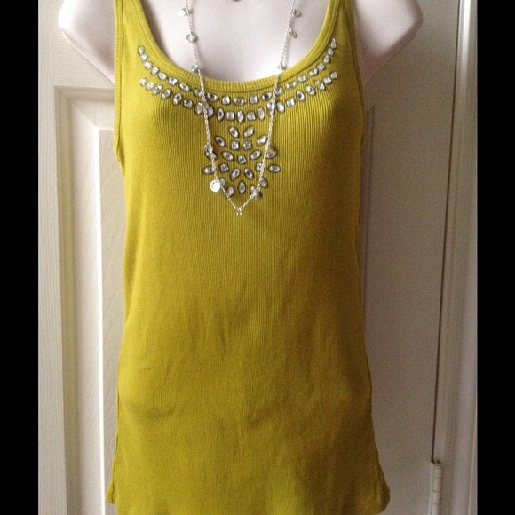 Tank top with the a pretty collar of bling bling - Picture 1 of 2