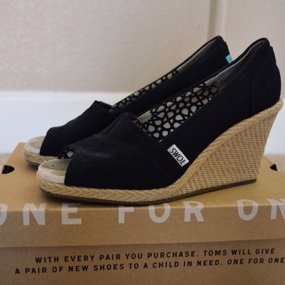 TOMS Shoes - TOMS Black Canvas Women's Wedges