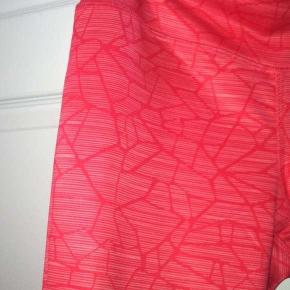 Crop Leggings - Picture 3 of 3