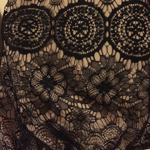 MSSP LACE TOP - Picture 3 of 4