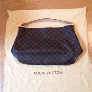 ⛔️SOLD⛔️ Louis Vuitton Monogram Delightful MM