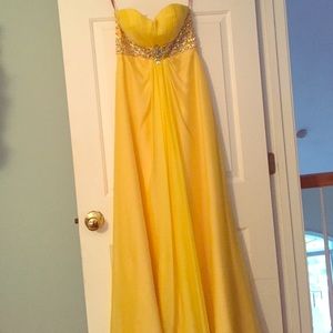 Prom/pageant gown