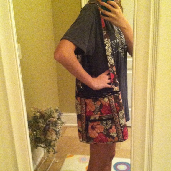 Vera Bradley Purse - Picture 4 of 4