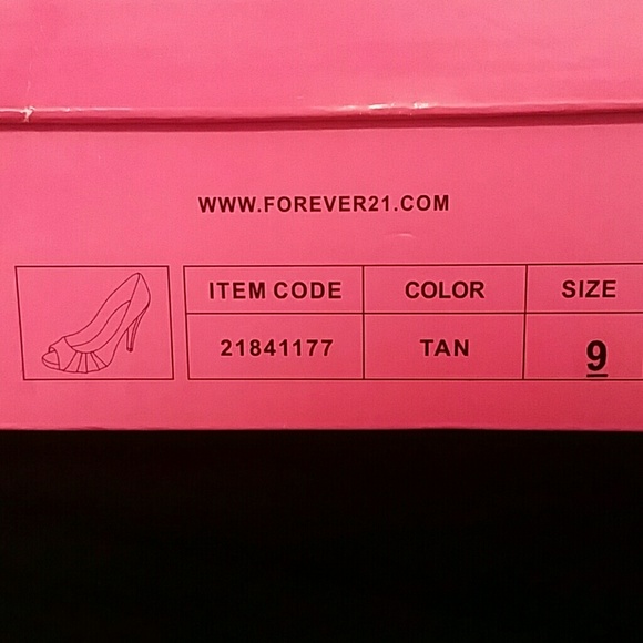 Beautiful Opened toed tan Heels! - Picture 4 of 4