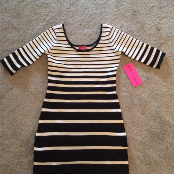 NWT Betsey Johnson sz 4 work or night dress.