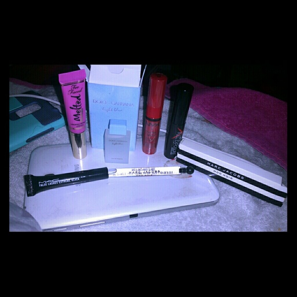 @jadaturner1998Highend Makeup and fragrance