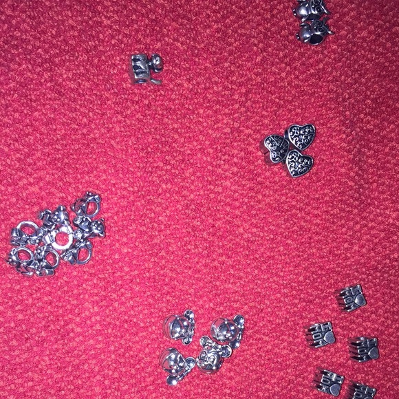 New pandora charms was selling wholesale