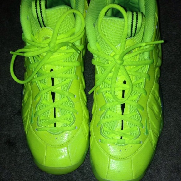 Nike foamposites size 6y