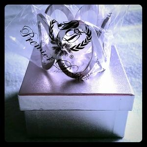 Premier Designs bracelet/cuff Contemporary