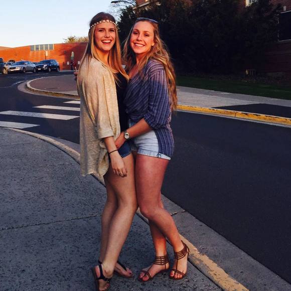 Meet your Posher, Cara - Picture 1 of 1