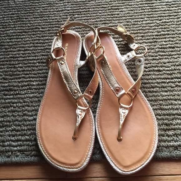Bundle of two shoes