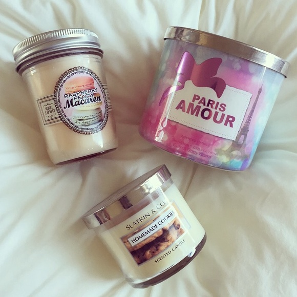 Rasp Peach macaron, cookie candle duo