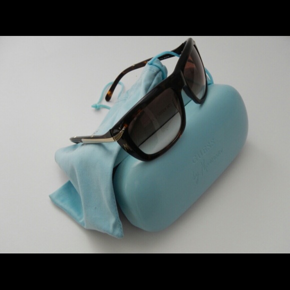 Sunglasses - Picture 2 of 4