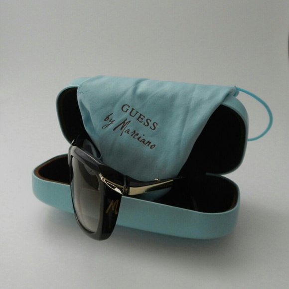 Sunglasses - Picture 3 of 4