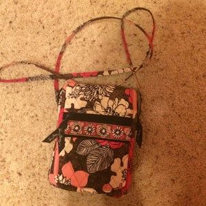 Vera Bradley small crossover