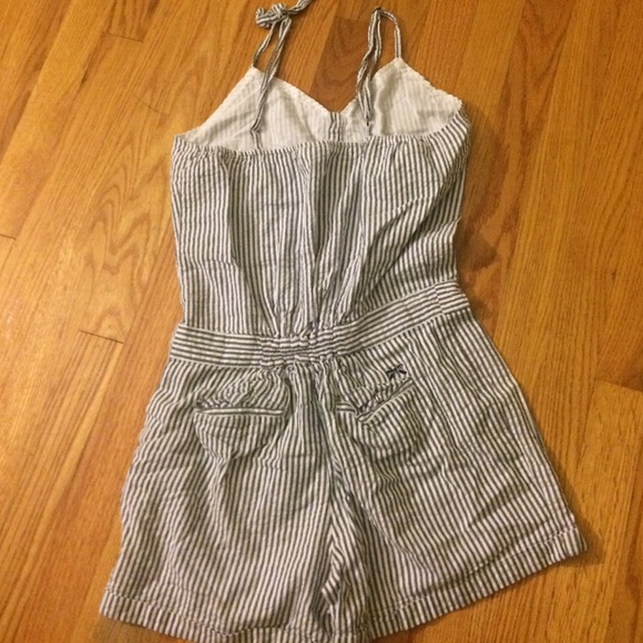 Jumper - Picture 2 of 2