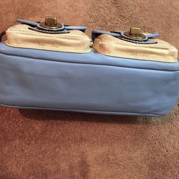 Adorable tan and light blue Coach bag - Picture 4 of 4