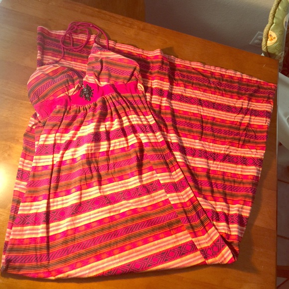 Large dress by Energie with beads between chest