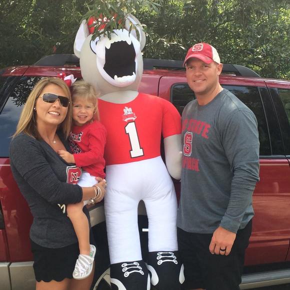 Meet your Posher, Alex - Picture 1 of 1