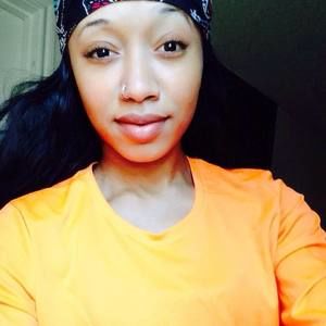 Meet your Posher, Ingrid leshay