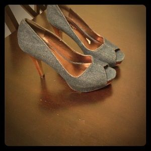 Nine West heel