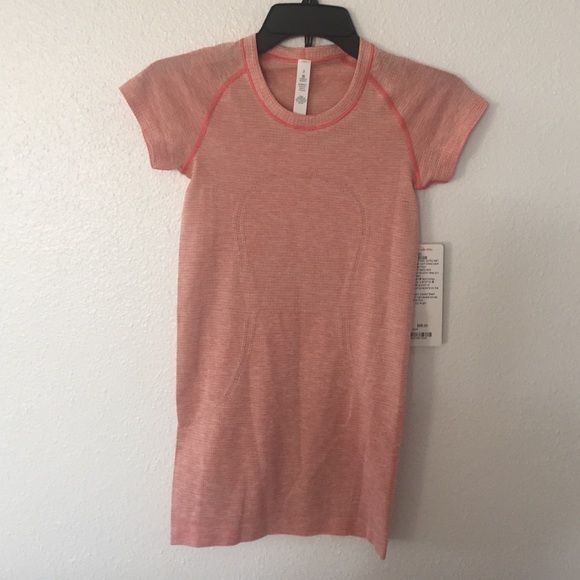 Lululemon swiftly shirt - Picture 3 of 4