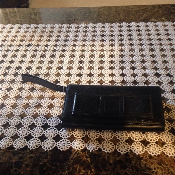 NEW Kate spade wallet or wristlet - Picture 2 of 4