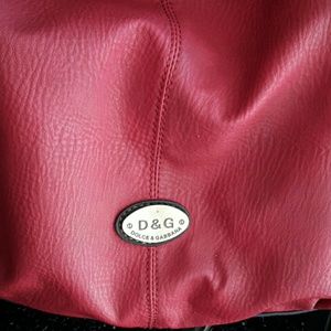 FLASHSALE 💲15⬅Dolce & Gabbana Gorgeous RED Purse!