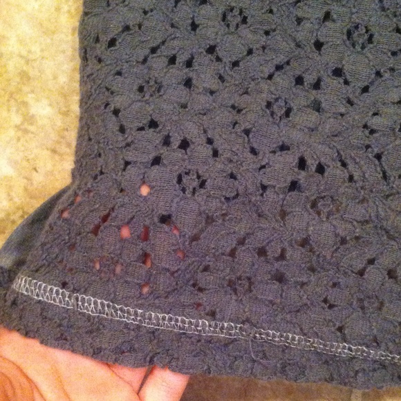 Lace top - Picture 3 of 3