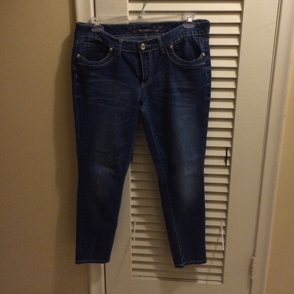 Seven7 Blue Wash Jeans.