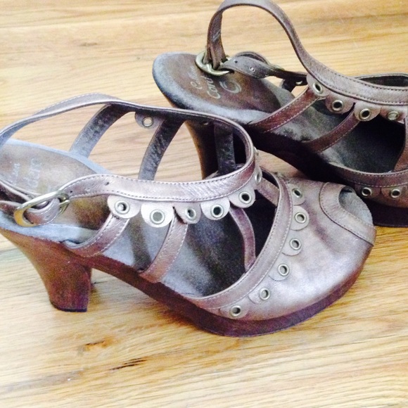 Calleen Cordera sandal. BUNDLE