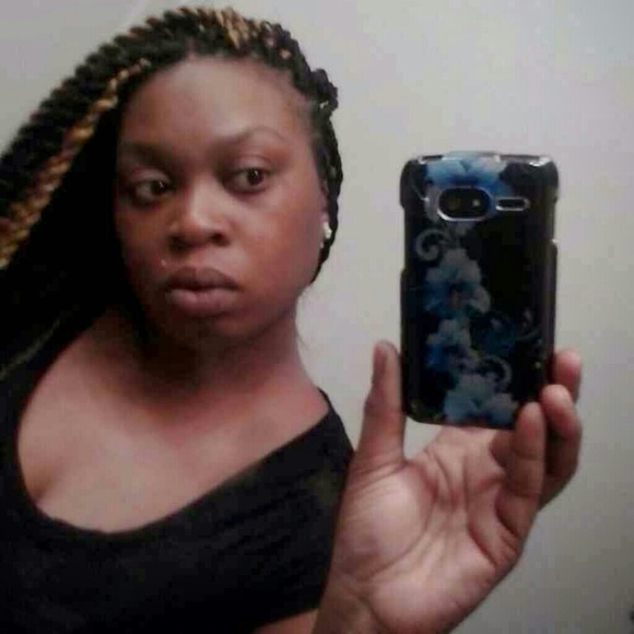 Meet your Posher, Laquisha - Picture 1 of 1