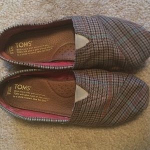Plaid Toms!