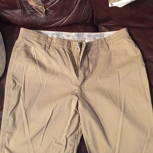 Riders by Lee khakis size 18
