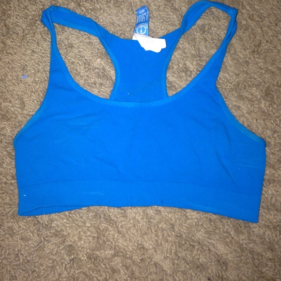 Non padded sports bra