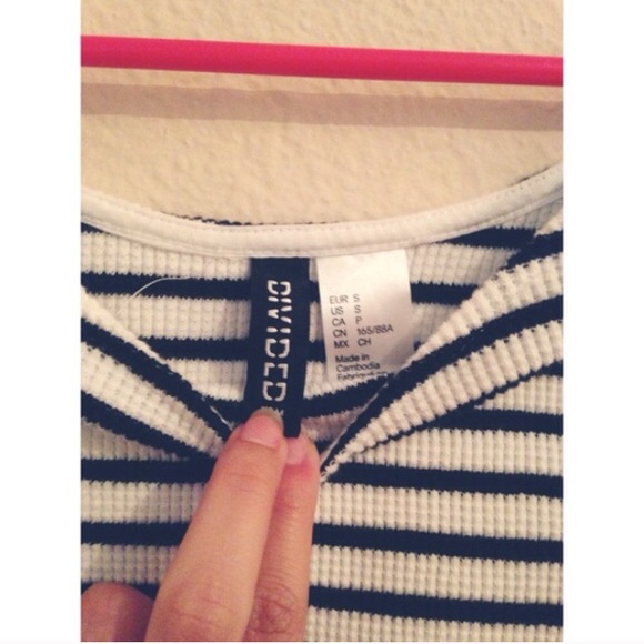 crop top 😍😍😍 - Picture 3 of 3