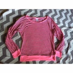 PINK💓 Victoria's Secret shirt