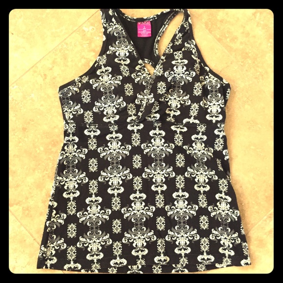 Weekend Yoga Tank Size Large