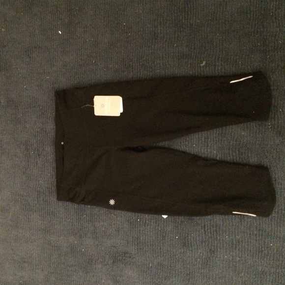 Black Cropped Workout Leggings