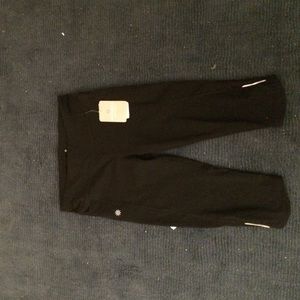 Black Cropped Workout Leggings