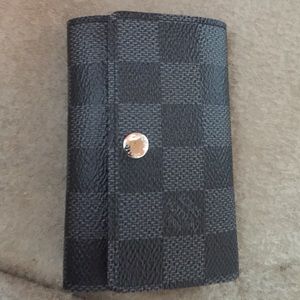 Damiar graphite Louis Vuitton 6 key holder