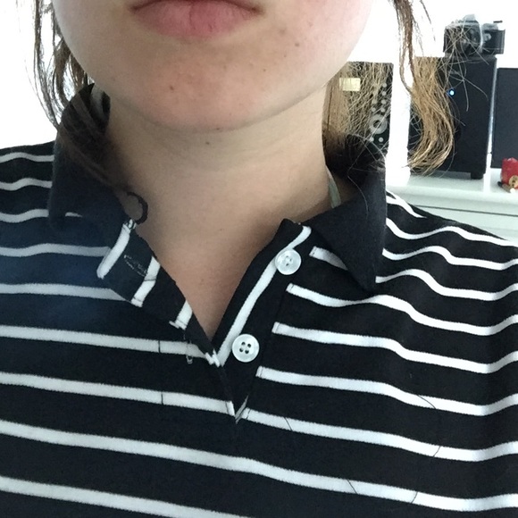 INU INU cropped collared top - Picture 3 of 3