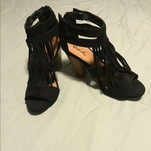 Black Fringe Heels NWOT