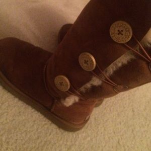 Chestnut Button Uggs