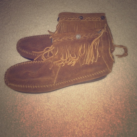 Brown Minnetonka Fringe Moccasins