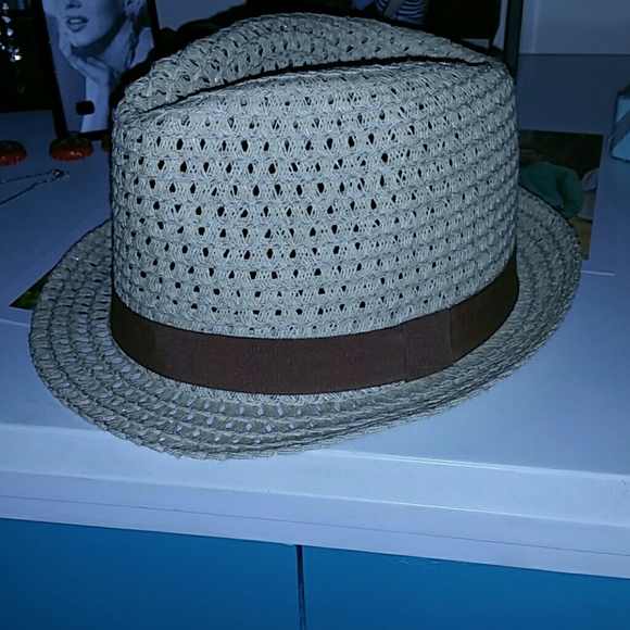 Tan fedora with brown strap - Picture 1 of 1